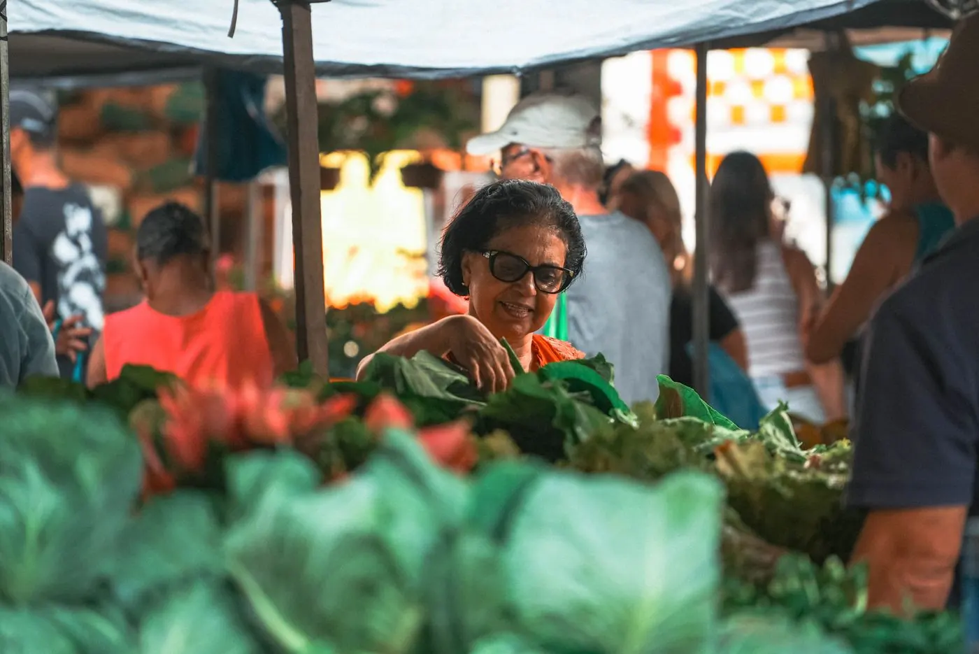 Dona de pequeno negócio na feira